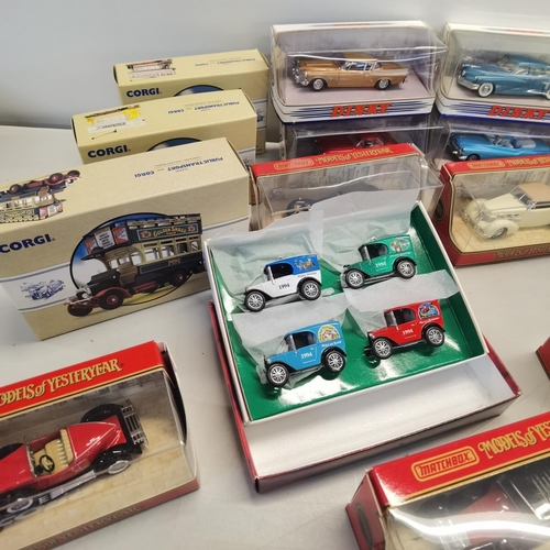 19 - A mixed lot of boxed Corgi, Dinky and Matchbox model cars to include 11 boxed 'Classic Public Transp... 