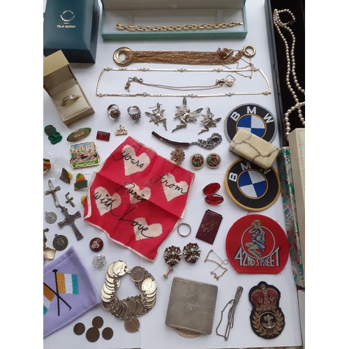 22 - Costume jewellery and collectables to include Monet pearls in original box, cross pendants, a rosary... 
