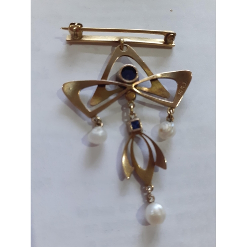 23 - A 1920'S 14ct gold bar brooch, having a double drop pendant suspended from the centre, 2 sapphires, ... 