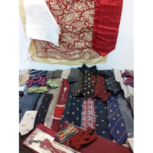 56 - Vintage ties, cummerbunds and bow-ties to include school, clubs, Fleet Street and Cambridge Wesley U... 