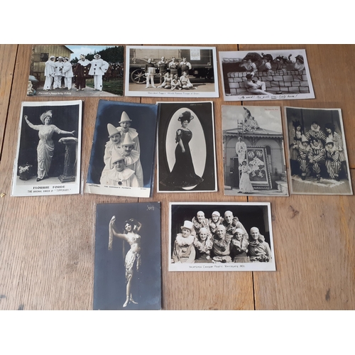 18 - A quantity of early 20th Century postcards, 1915-1930's, mainly relating to seaside and theatrical p... 