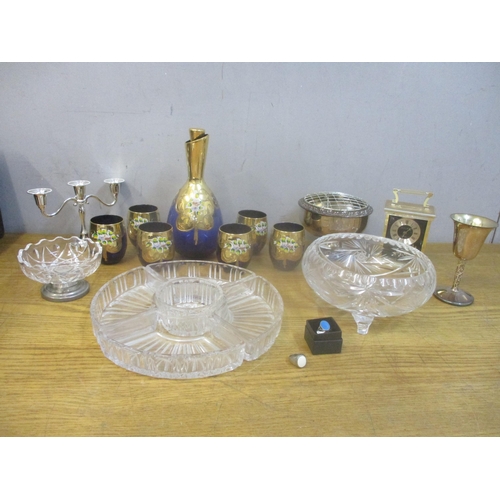 37 - ***THIS LOT HAS BEEN WITHDRAWN***
A mixed lot to include a Venetian glass spirit decanter with six m... 