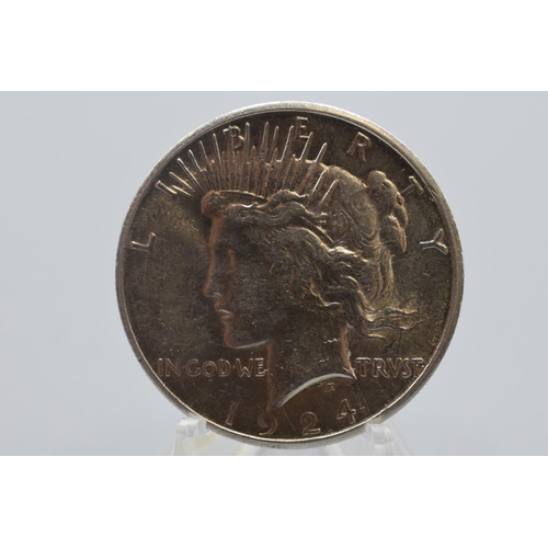 41 - USA Silver One Dollar 1924