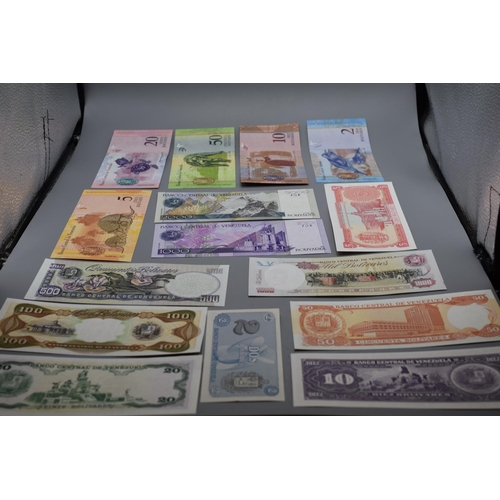 32 - Collection of Bank Notes from Venezuela