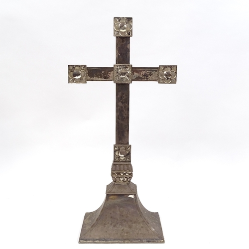 60 - An Arts and Crafts electroplate cross, inscription on front edge dated 1927, no makers marks, height... 