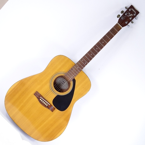 382 - Yamaha F310 acoustic guitar