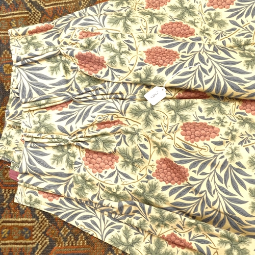2595 - A pair of Morris & Company fabric curtains, in William Morris 