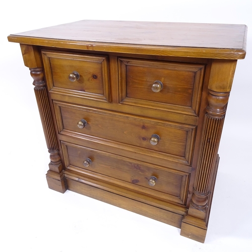 2006 - A modern oak Scottish chest of 2 short and 2 long drawers, W90cm, H88cm, D62cm