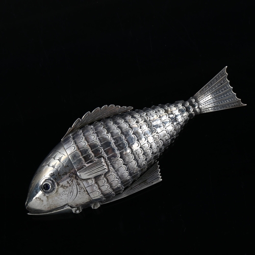 1033 - A white metal articulated fish design box, stamped 830, length 12.5cm