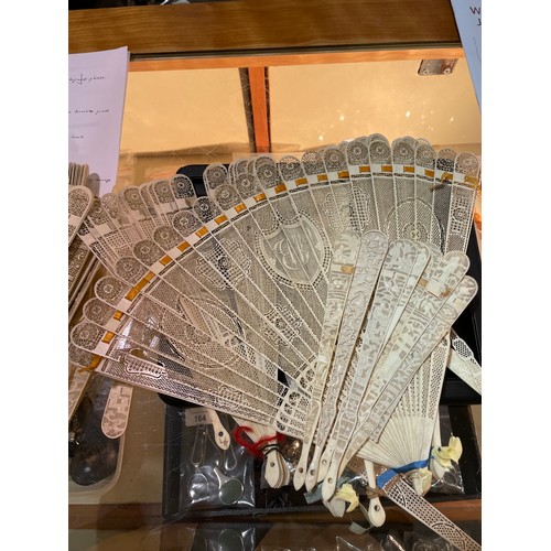 1044 - A large collection of Chinese ivory incomplete fans, 18th and 19th century, a collection of fan guar... 