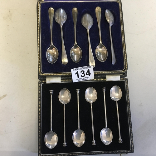 134 - 2 x boxed sets of silver h/m tea spoons, 123 grams