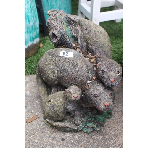 52 - Concrete figure of a otter group
