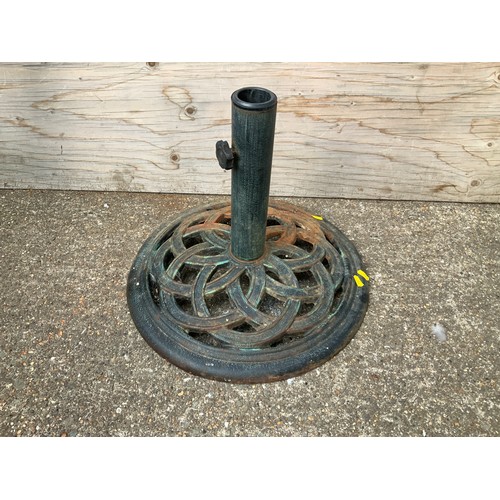 Cast Iron Parasol Stand Barnebys