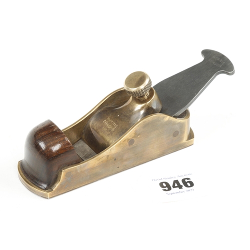 946 - A rare steel soled gunmetal NORRIS No 31 thumb plane with rosewood infill and 1 1/4