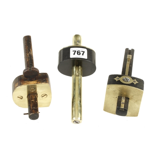 767 - A brass stemmed ebony mortice gauge and two others G+