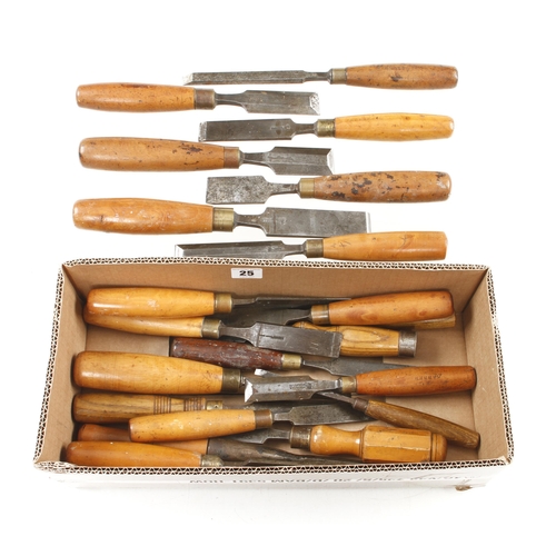 25 - 16 chisels with boxwood handles G+
