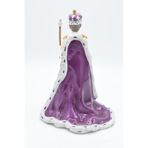 159 - Spode limited edition figure Queen Elizabeth II The Diamond Jubilee 2012. In good condition with no ... 