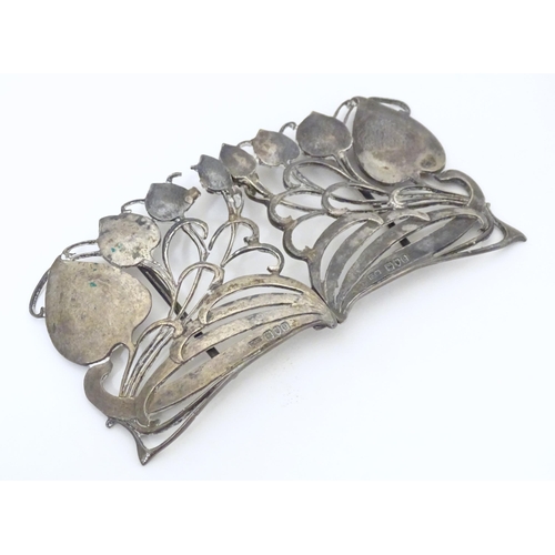 315 - An Art Nouveau silver buckle hallmarked London 1900, maker Liberty & Co. Approx. 4
