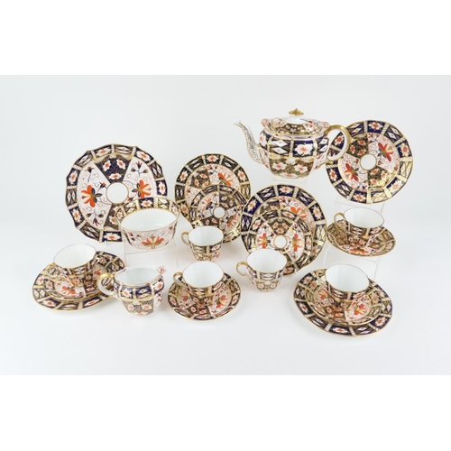 33 - Royal Crown Derby old imari composite tea service, pattern 2451, date codes for circa 1901-39, compr... 