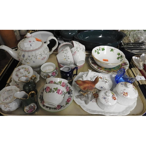 5 - Mixed ceramics including tea wares, ornamental wares and decorated plates (1 tray)