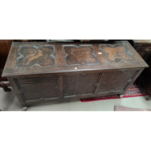 765 - A William & Mary style oak blanket box