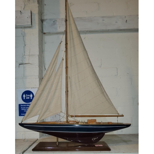 5 - A detailed model of a yacht 61cm