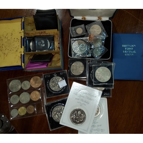 62 - Bermuda:  set of coins, 1970, cased; GB:  a collection of crowns; etc.