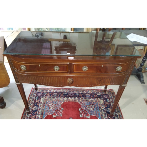 888 - A mahogany Georgian style side/serving table with 3 drawers
