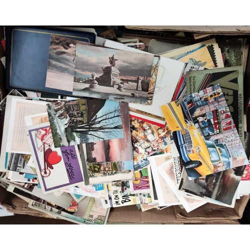 4 - A large selection of loose vintage postcards, some travel, some humour etc 