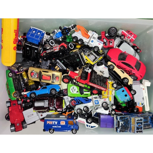 15 - A selection of diecast vehicles; etc.