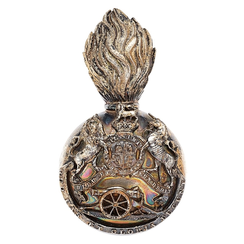 Artillery Volunteers Victorian Officer busby plume holder circa 1859-78.  Fine silvered flaming grenade mounted with Royal Arms, gun bearing mounted wheel and scroll QUO FAS ET GLORIA DUCUNT.  Reverse retains plume holder.    . One screw post, blade absent . GC