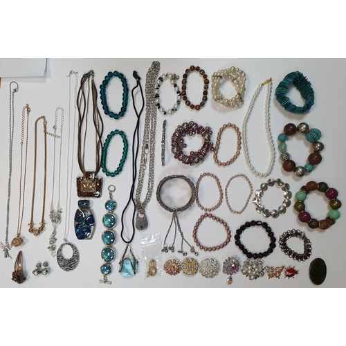 26 - Large quantity of costume jewellery (Qty)