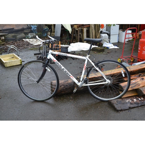 20 inch frame hybrid bike