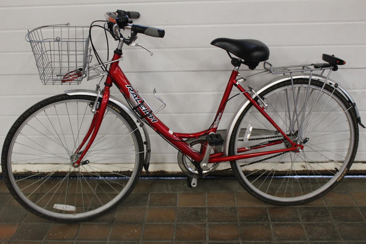 raleigh women's cruiser bike