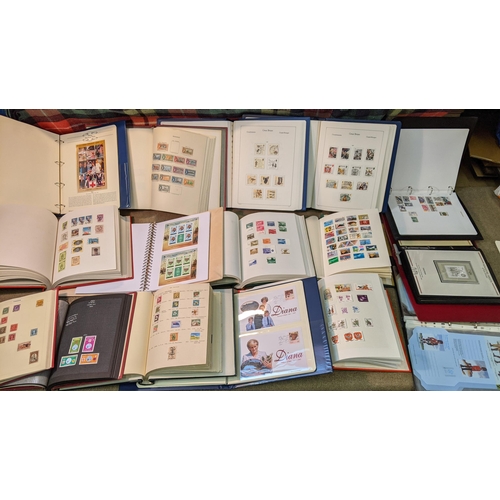 27 - Collections and Mixed Lots; box containing 16 mixed albums - UK, Commonwealth, NZ, UK airletters, om... 