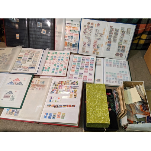 14 - Mixed Lots; carton with nine stockbooks of world inc. mint world, Czechoslovakia, USA, Egypt, miniat... 