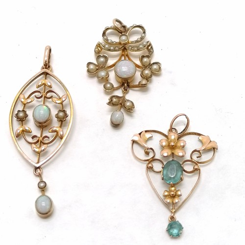 56 - 3 x antique Art Nouveau / Edwardian 9ct gold pendants inc set with opal / pearl / blue stones - long... 
