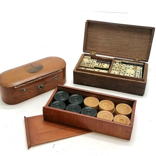 99 - Cased dominoes in an oak Oxford university box (20cm x 10cm x 6cm), draughts set t/w Mauchline box (... 