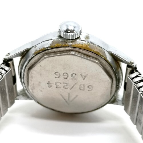 370 - WWII military issued mechanical wristwatch (30mm case - 6B/234 A366 ~ winding crown detached, 2nd ha... 