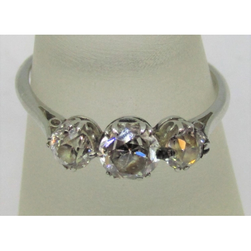 1363 - Good quality three stone diamond ring, centre stone 0.75cts approx, outer stones 0.35cts each approx... 