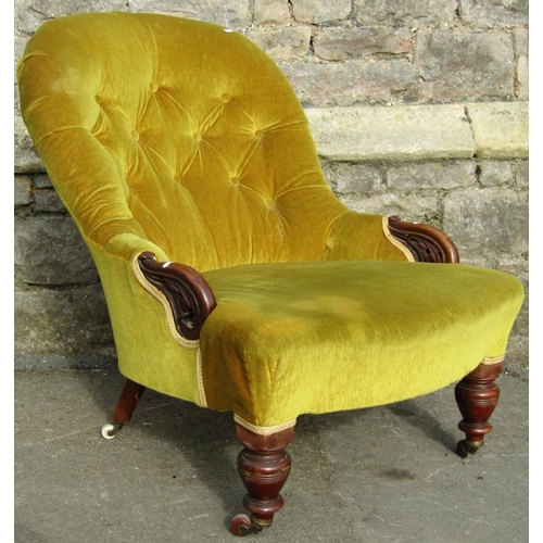 A Victorian spoon and button back drawing room chair with up... Barnebys
