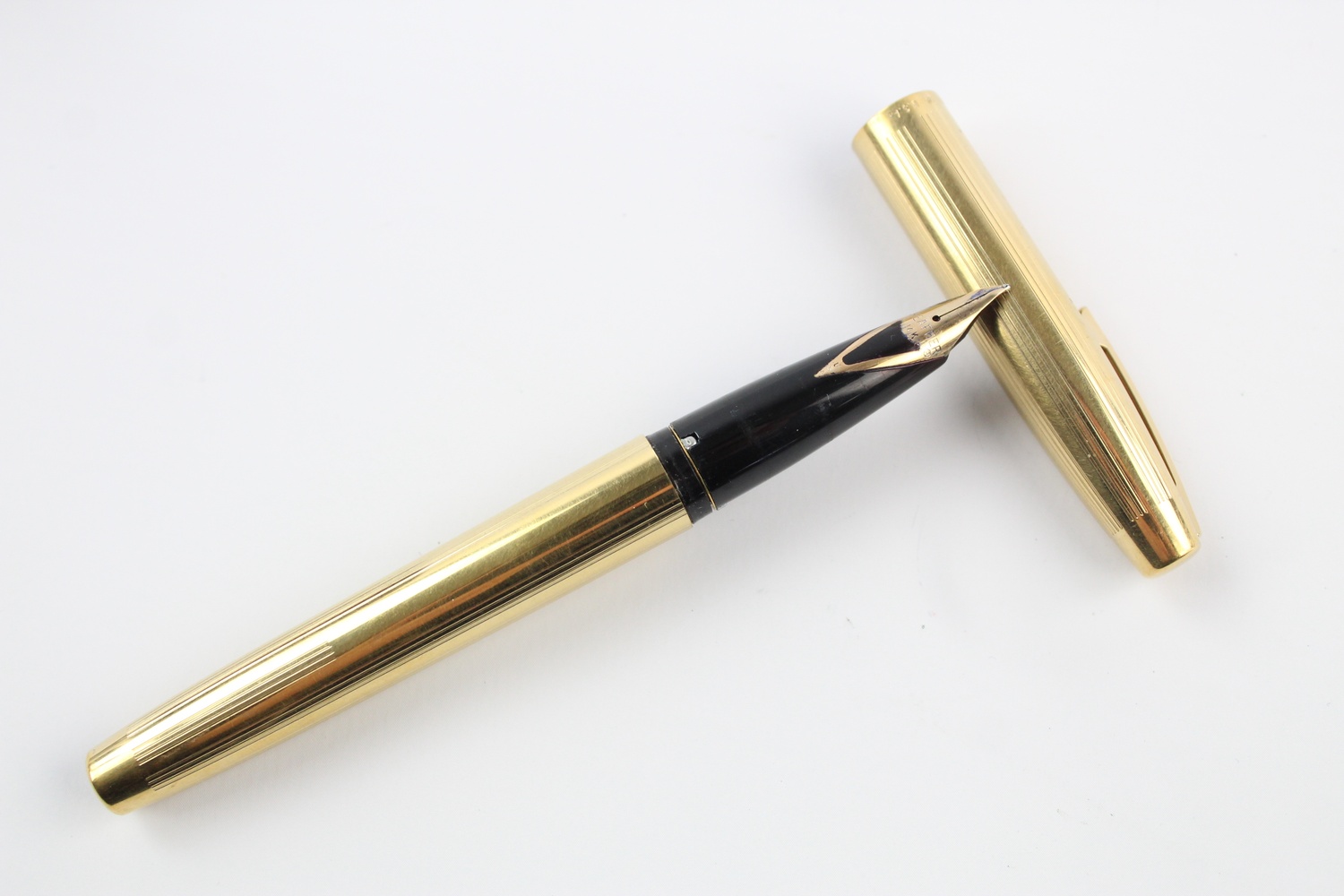 SHEAFFER Imperial ROLLED GOLD Fountain Pen w/ 14ct Gold Nib WRITING Boxed