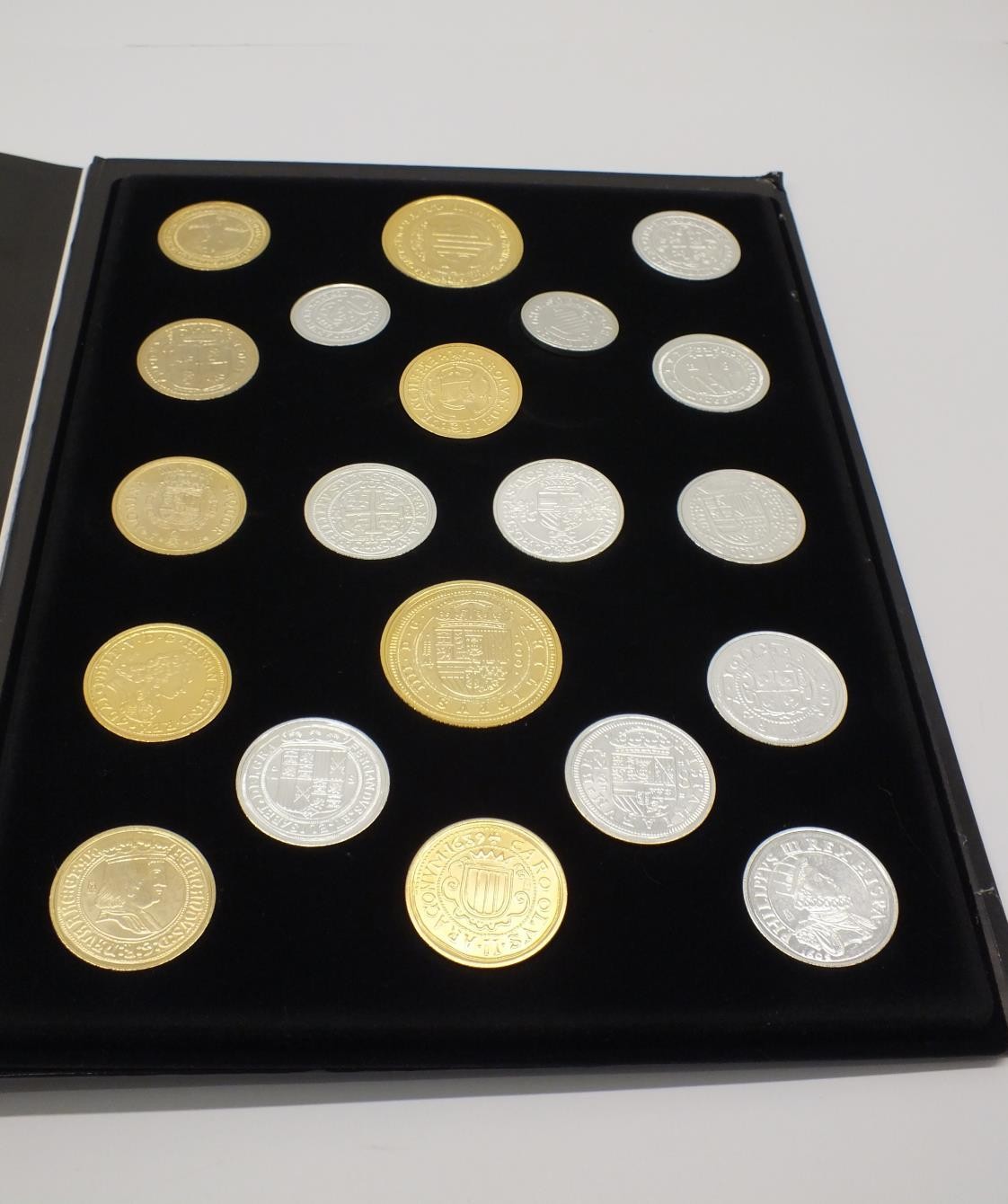 two-coin-folders-each-with-commemorative-coin-empty-penny-folder-21