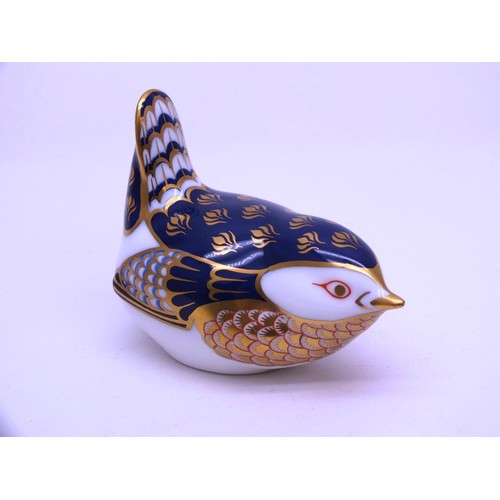 32 - ROYAL CROWN DERBY WREN WITH GOLD STOPPER