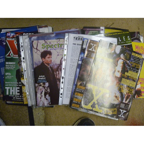 GOOD QTY THE X FILES MAGAZINES AND COMICS SOME STILL SEALED