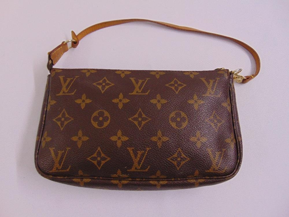 louis vuitton small purse with strap