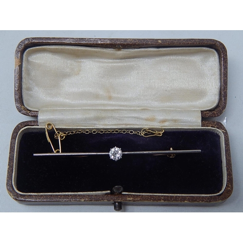 19 - Gold Tie Pin with Diamond in vintage case