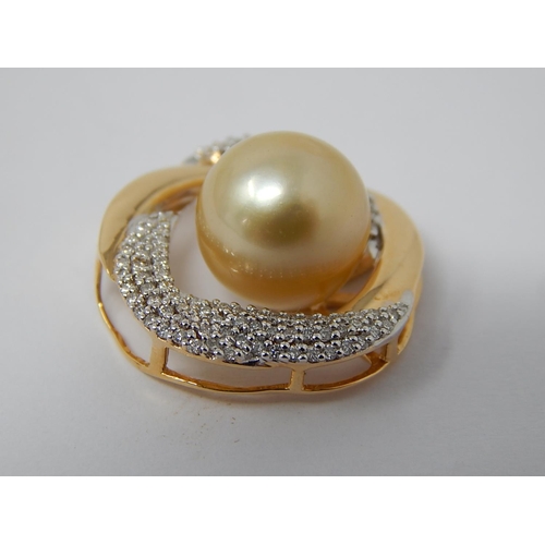 43 - 18ct Yellow Gold Pendant Set with a Golden South Sea Pearl Measuring 10.80mm & Diamonds 0.37cts.