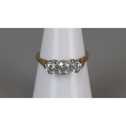 39 - 18ct gold 3 stone diamond ring - Size M½