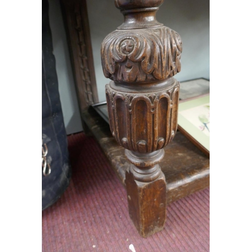 310 - Early carved oak livery cupboard - Approx. size W:129cm D:68cm H:165cm